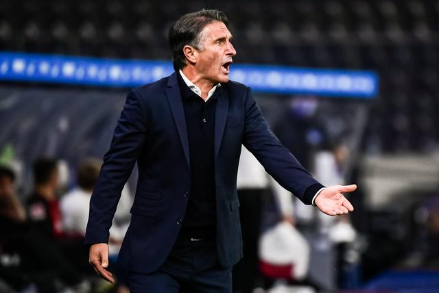 八卦媒体曝料 瓜迪奥拉外遇对象出席太太团合影